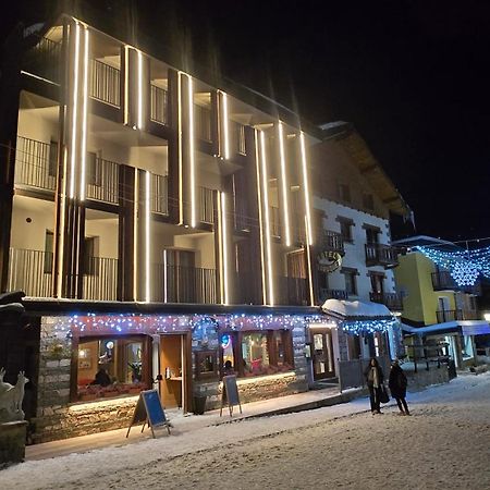 Hotel Perruquet ブレウイル・チェルヴィナイア エクステリア 写真