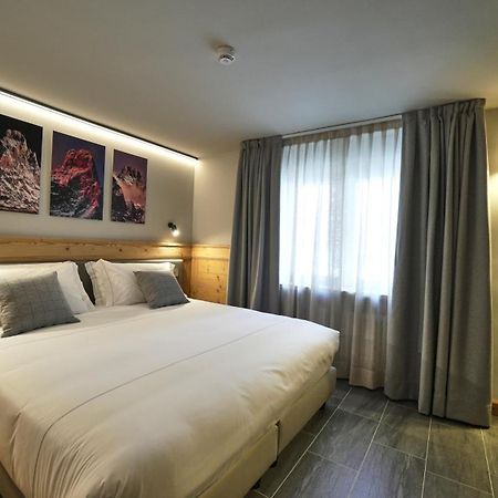 Hotel Perruquet ブレウイル・チェルヴィナイア エクステリア 写真