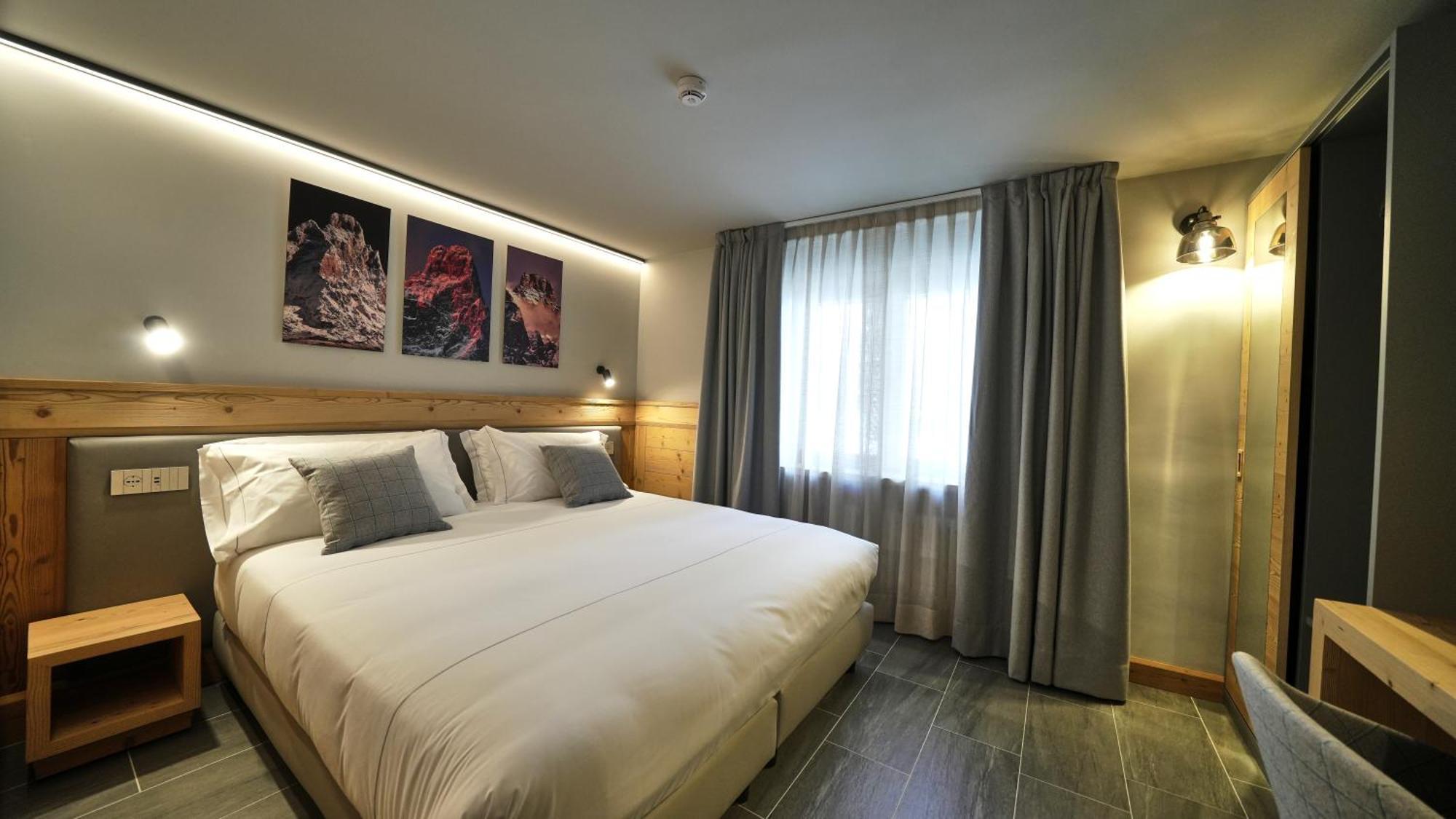 Hotel Perruquet ブレウイル・チェルヴィナイア エクステリア 写真